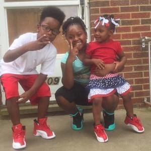 Meet your Posher, Naomi