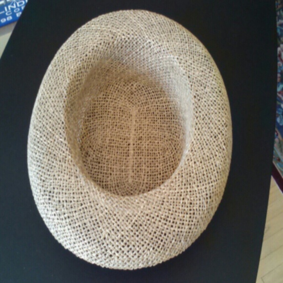 Straw hat - Picture 2 of 2
