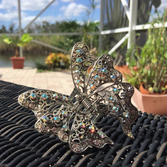 Stunning silver butterfly clip with rhinestones