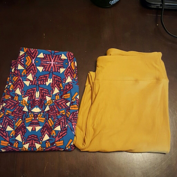 2 pairs of Lularoe leggings