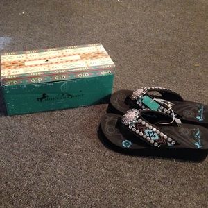 Montana West Flip Flops size 8