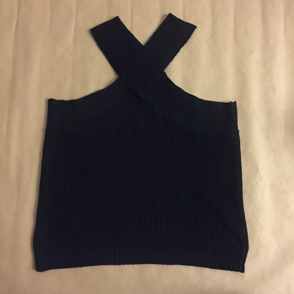 ✖️ SOLD ✖️Cross Halter Top