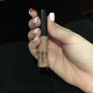 Mac lipglass viva glam Gaga 2