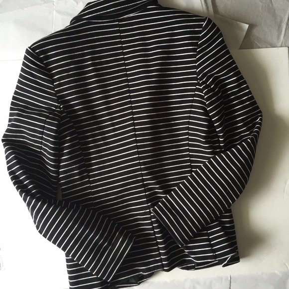 APT 9 Blazer! - Picture 4 of 4