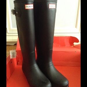 Hunter tall boots/Wellies black size 8
