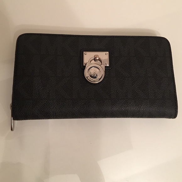 MK Micheal Kors Large Wallet