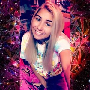 Meet your Posher, Deanna