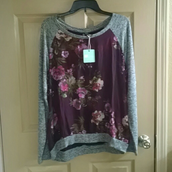 Kut from the Kloth Tops - *Host Pick Comfy Chic* Mixed material top