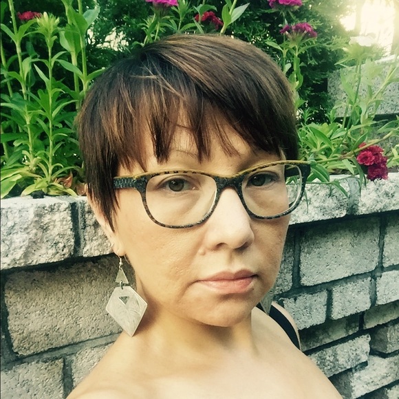 Meet your Posher, Elena