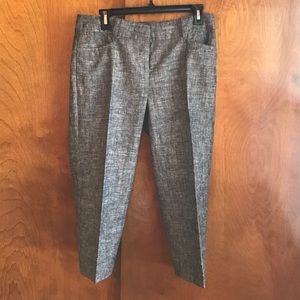 New York & Company lightweight Capri pants
