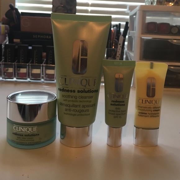 Clinique Redness Solution Kit + Moisturizing Cream