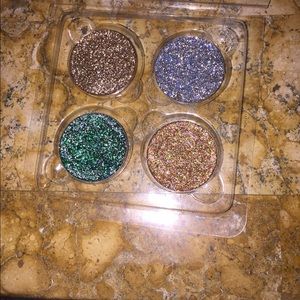 Pressed Glitter eye shadow Pallet!ACCEPTING OFFERS