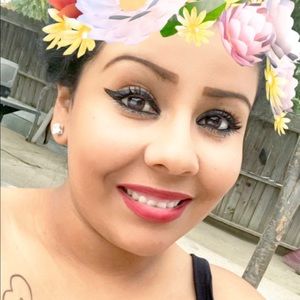 Meet your Posher, Melissa