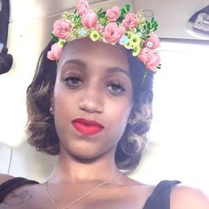 Meet your Posher, Nikole