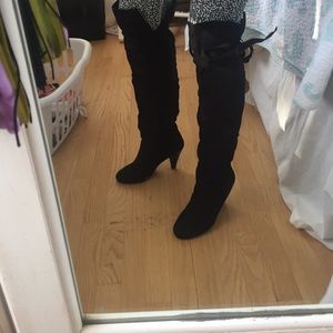 Above the knee boot heels