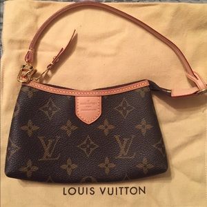 Mini Louis Vuitton Monogram Pochette