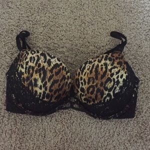 Victoria secret miraculous add to cup size 32c