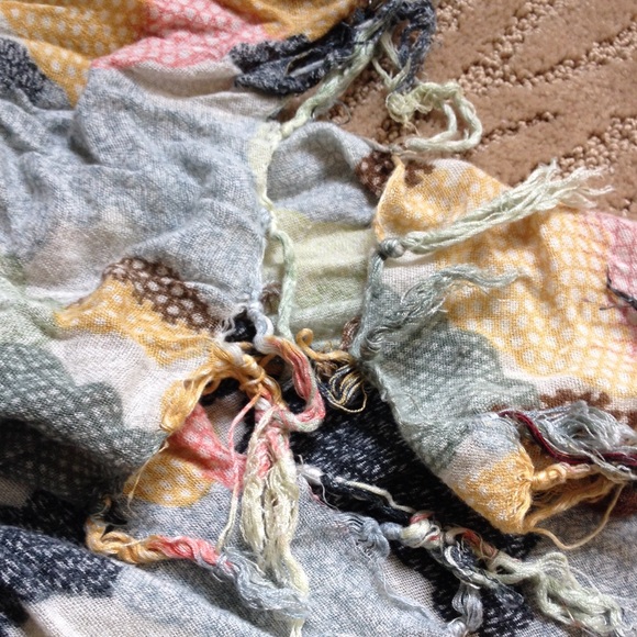 Multicolor Scarf🎀Rare👀 - Picture 2 of 2