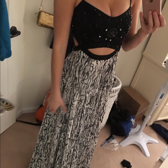 BeBe prom dress new with tags - Picture 2 of 4