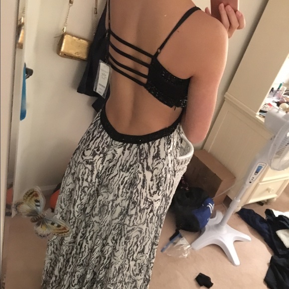 BeBe prom dress new with tags - Picture 3 of 4