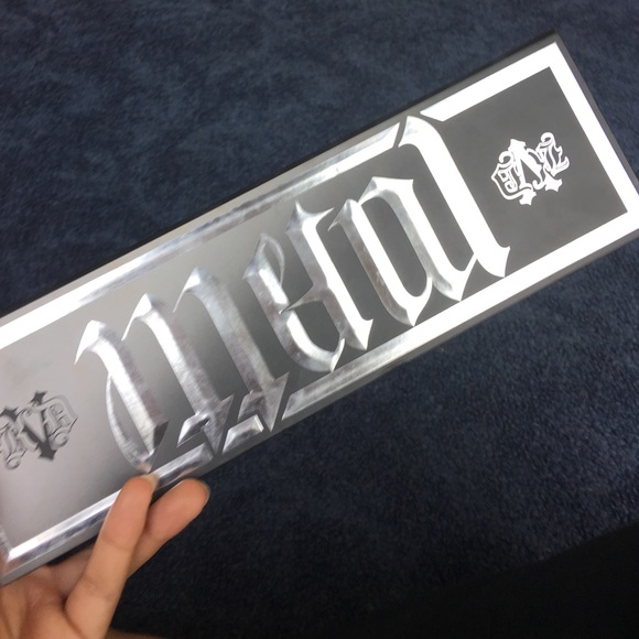 Kat Von D Metal Matte Palette