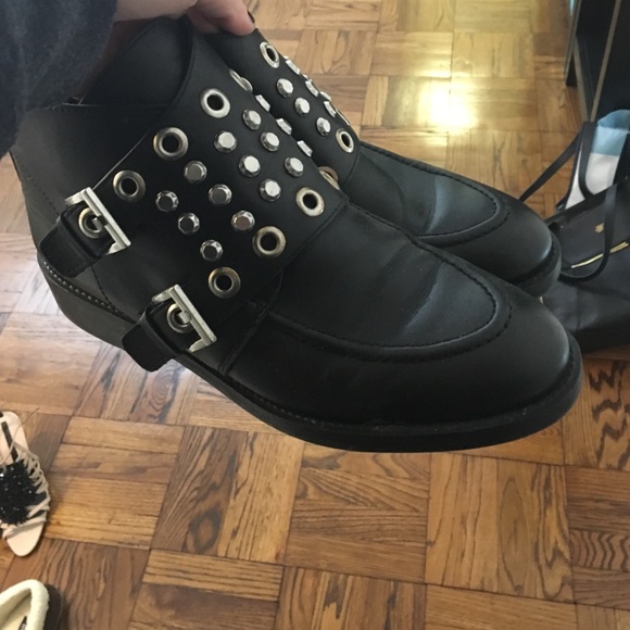 Zara metal detail booties worn once no wear
