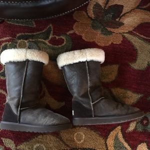 Bomber Uggs *Sold Out*