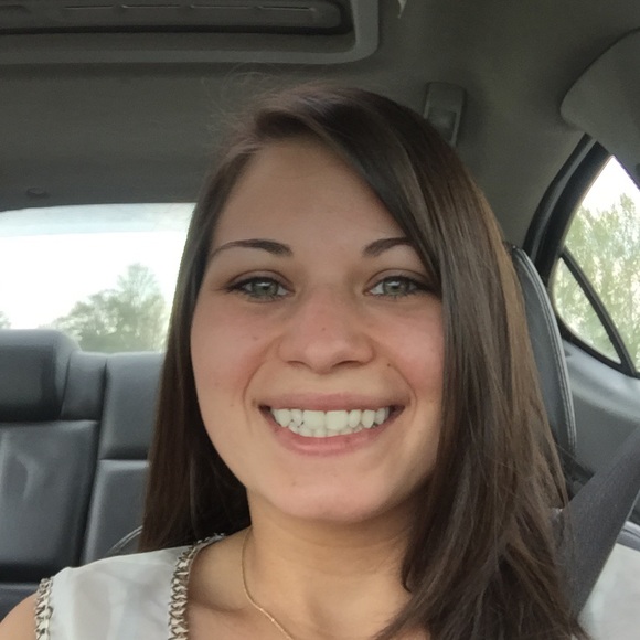 Meet your Posher, Victoria