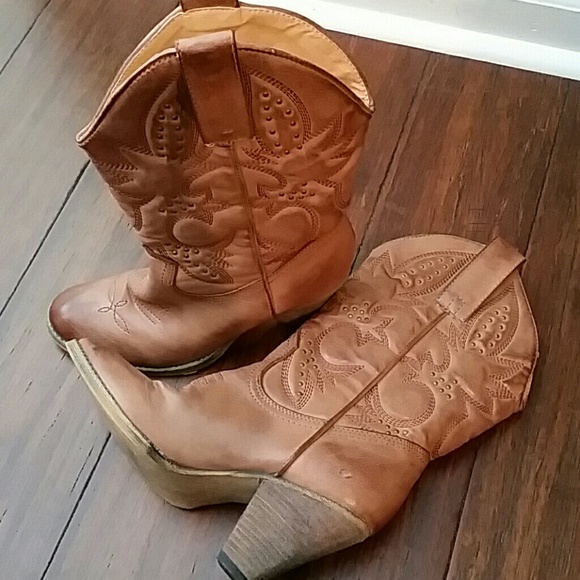 Very Volatile cowgirl boots