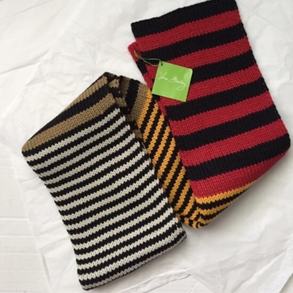 Vera Bradley Knitted Scarf! NWT - Picture 3 of 4
