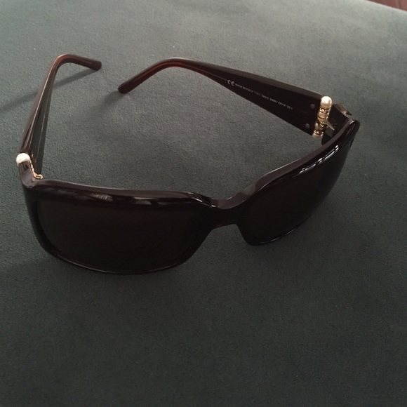 Valentino used sunglasses