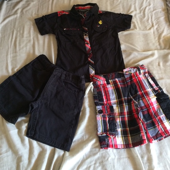 Short sleeve top with 2 shorts - Picture 1 of 4