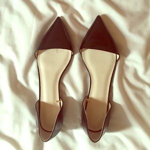 Black pointed toe flats