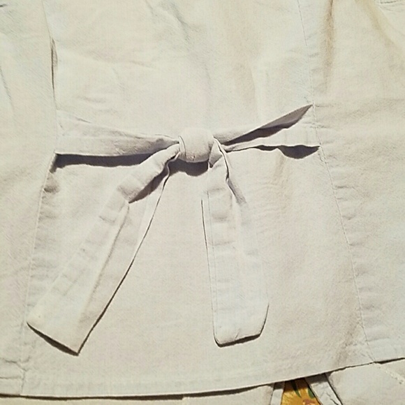 Vest - Picture 2 of 3