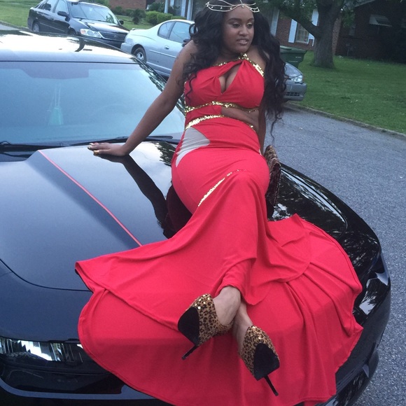 Beautiful Prom Dress $250 - Picture 1 of 4