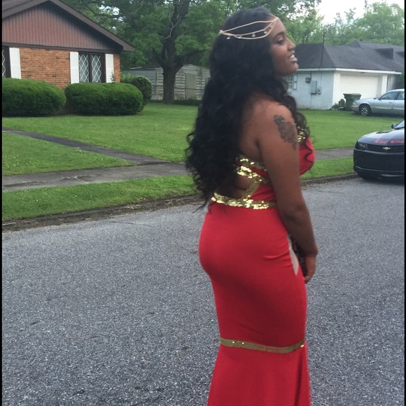 Beautiful Prom Dress $250 - Picture 3 of 4