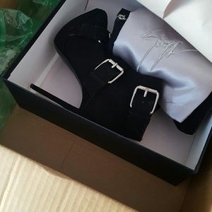Brand new  boots  Giuseppe zanotti
