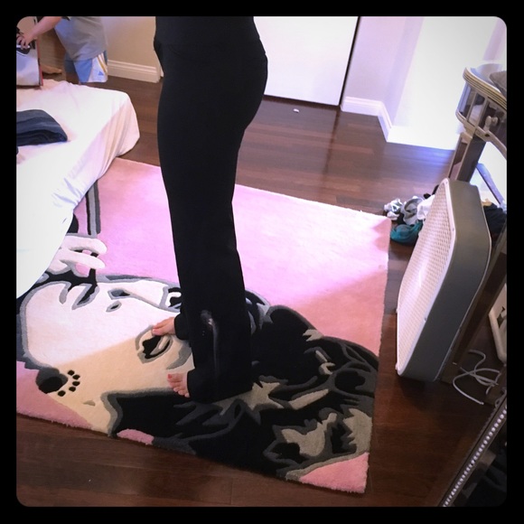 I gained weight and these are too small. Wore 3x