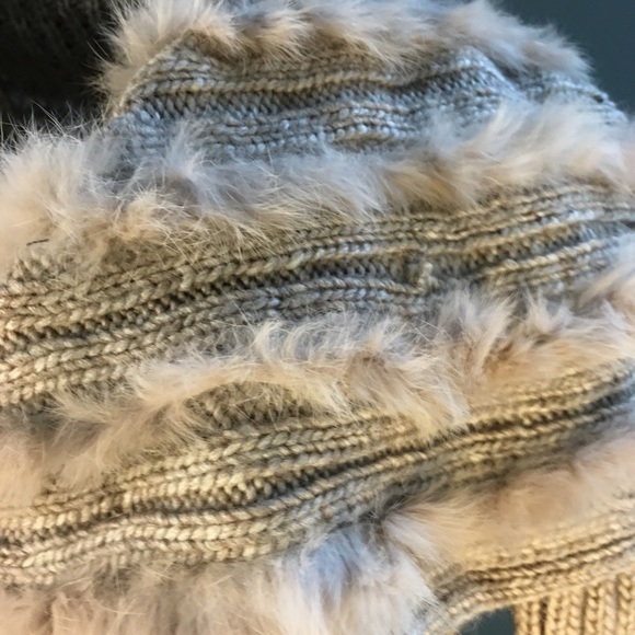 Knitted coat with fur collar - Picture 2 of 4