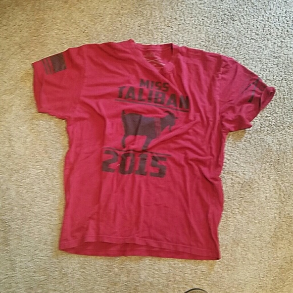 Short sleeve grunt style shirt