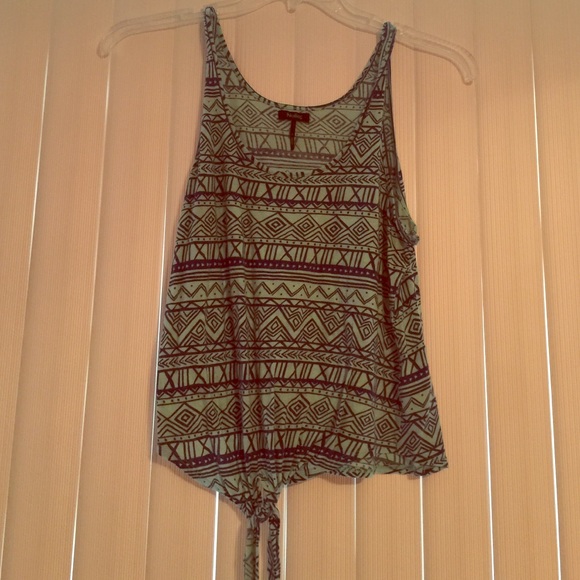 Tie tank top