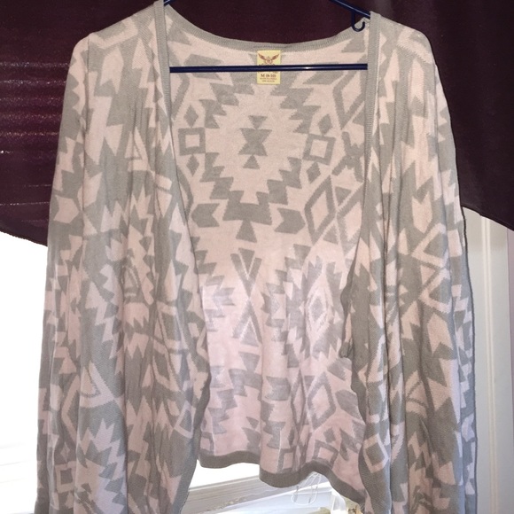 Pink and grey cardigan 💖