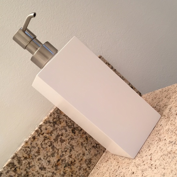 Italian made free standing soap dispenser & dish