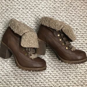 Cozy brown winter ankle boots