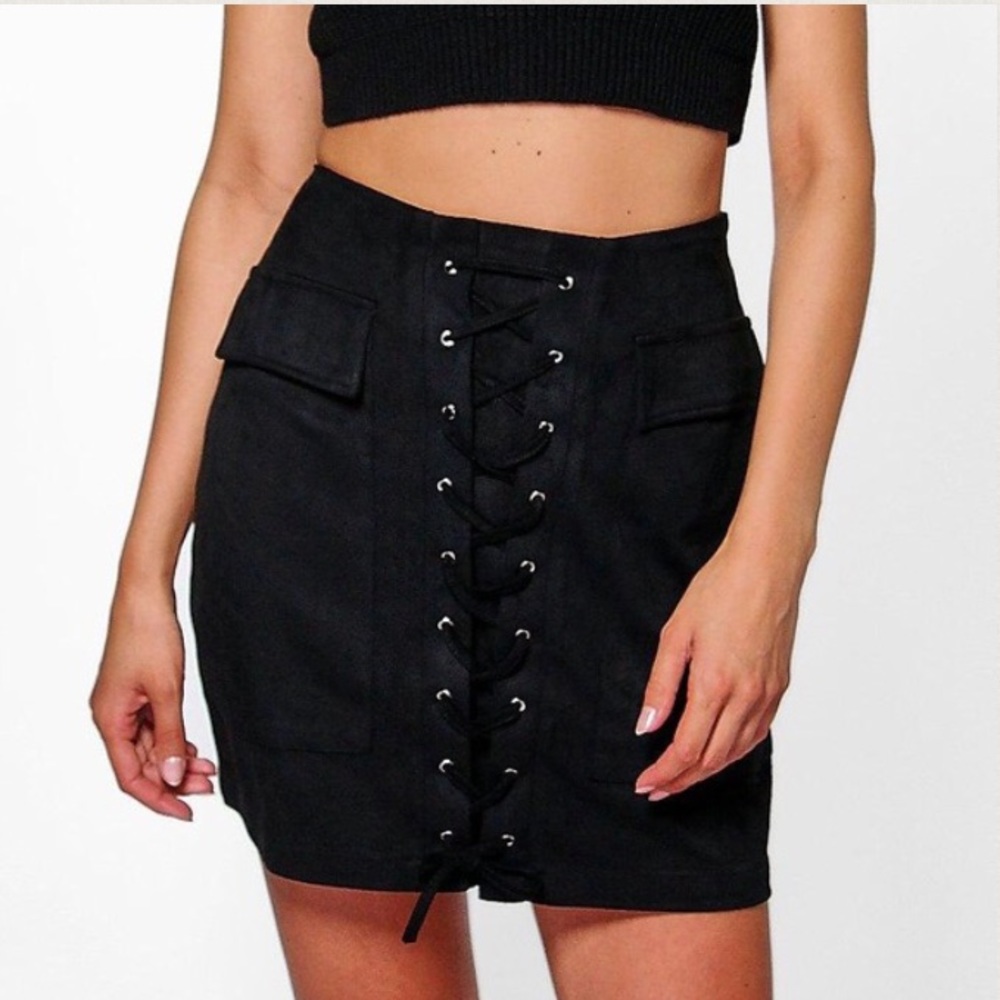 ๐NEW IN๐Lace up mini suede skirt๐ฏ๐จ - Picture 1 of 7