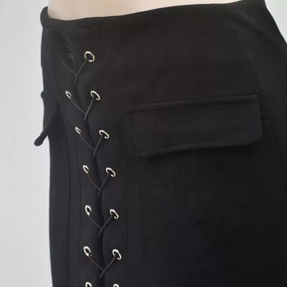 ๐NEW IN๐Lace up mini suede skirt๐ฏ๐จ - Picture 6 of 7