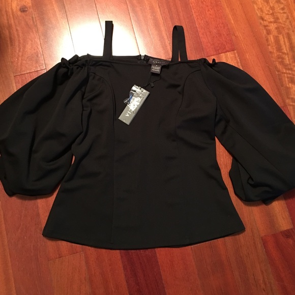GRACIA Black cold shoulder top