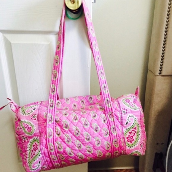 Vera Bradley duffle bag pink.