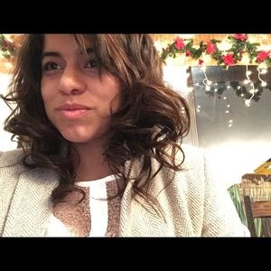 Meet your Posher, Maria paula