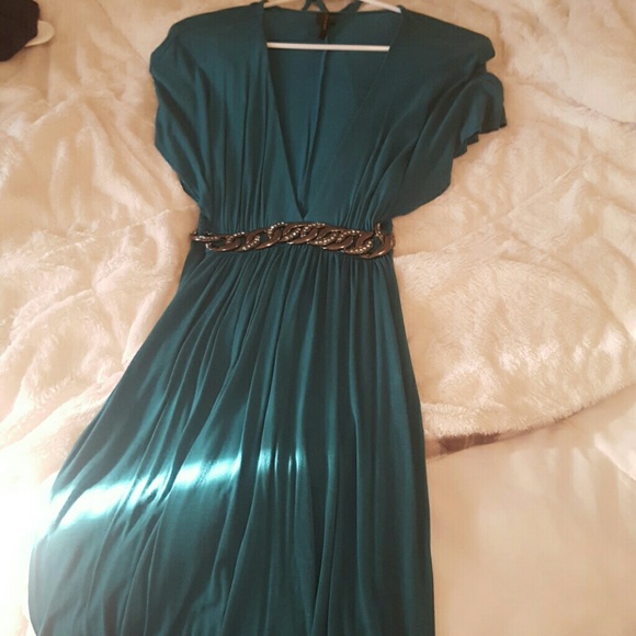 Beautiful emerald deep v dress - Picture 2 of 4